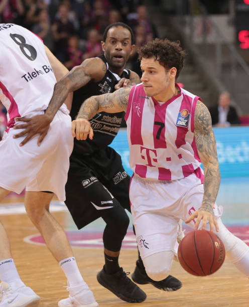 潘和汉密尔 潘和汉密尔