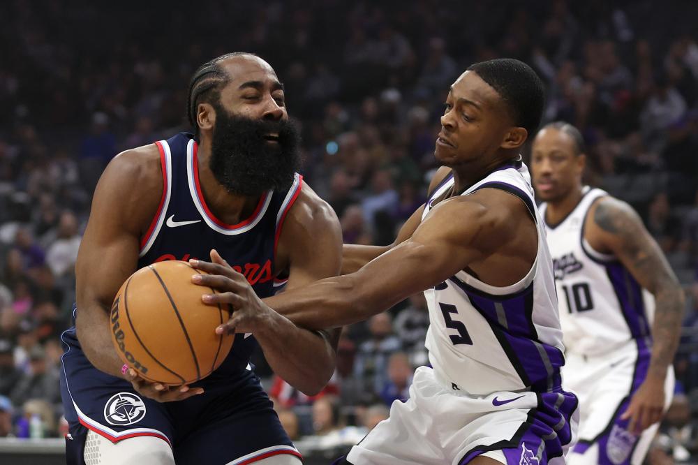 在防线的右 在防线的右